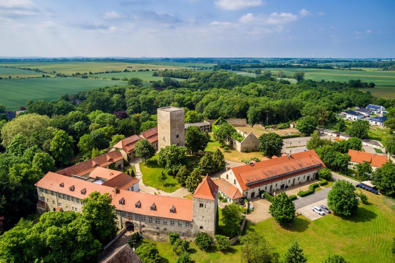 Hotel Burg Wanzleben Exterior foto
