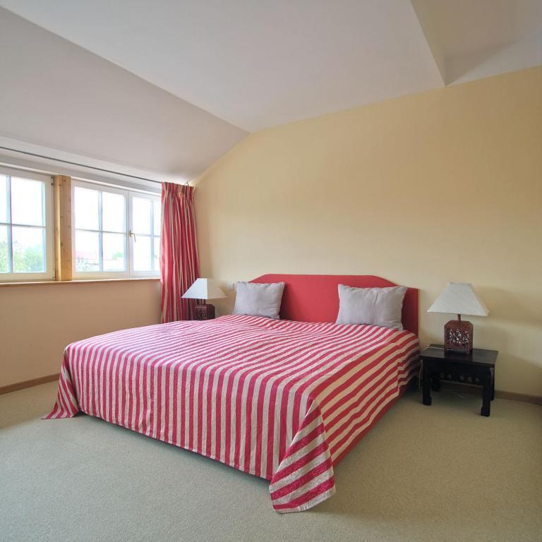 Hotel Burg Wanzleben Habitación foto